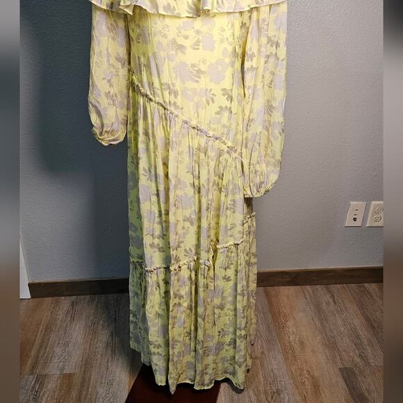 Astr Kaylani Floral Flowy Summer Dress Off Shoulder with ruffle and tiers Size M - Picture 7 of 13